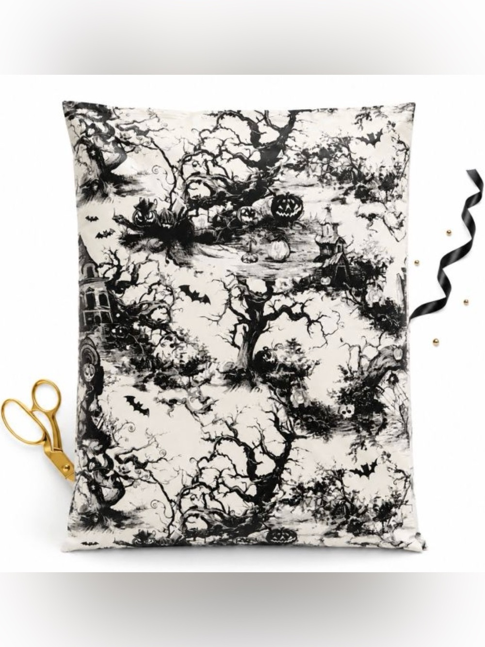 30 10” x 13” Halloween Spooky Toile Poly Mailers